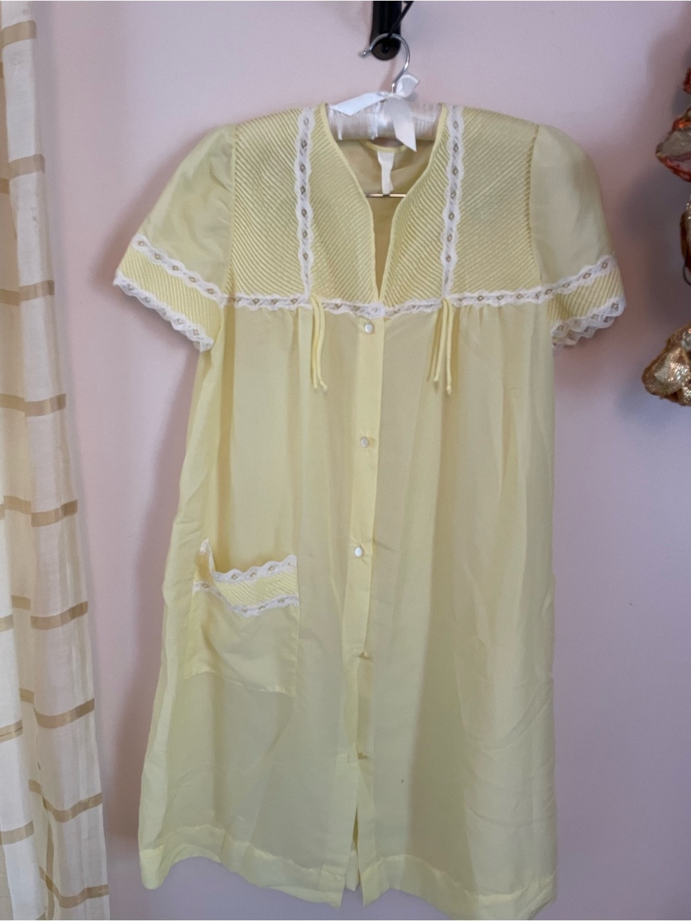 Barbizon Pale Yellow Women's Housedress/gown with Lace Trim Button Front Pleats